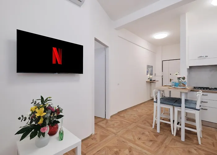 Con Terrazza Privata Velarium 1bdr - Ospedale Gemelli Apartment *